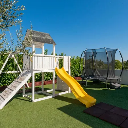 Beautiful Danica With Pool In * Makarská