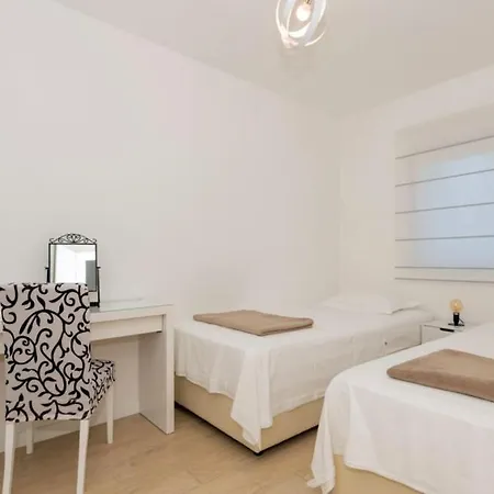 Beautiful Danica With Pool In * Makarska