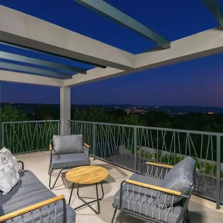 Beautiful Villa Danica With Pool In Makarska Villa
