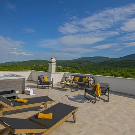 Villa Beautiful Danica With Pool In Makarska