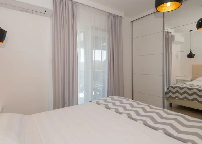 Villa Beautiful Danica With Pool In Makarska