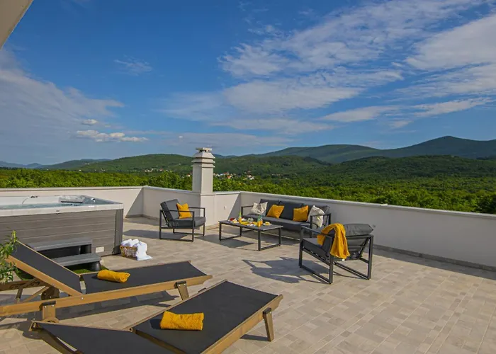 Beautiful Danica With Pool In *